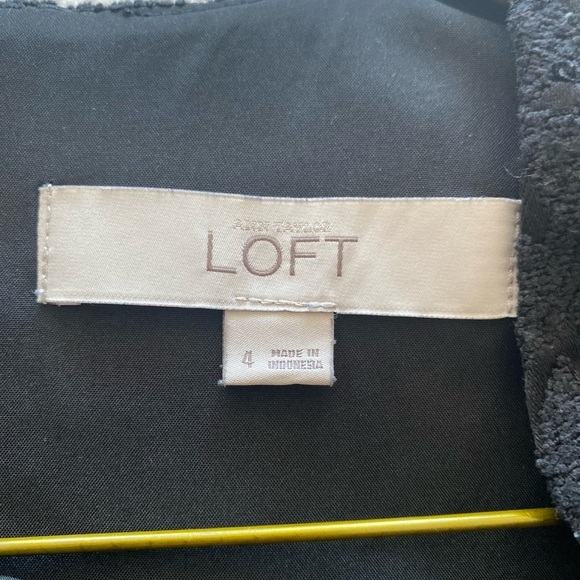 Loft Women’s Mini Sleeveless Dress Colour Black w/Back Zipper Pleated Skirt Sz 4 - Picture 4 of 10